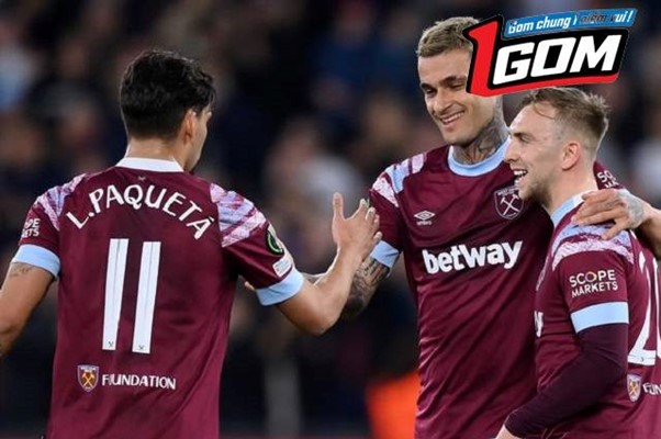 West-Ham-United-dang-xep-o-vi-tri-15-tren-bang-xep-hang (1)